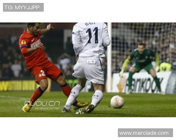 足球球星专属饮水杯设计全解析 追踪明星个性化定制背后的创意与品牌合作 足球球星专属饮水杯设计全解析 追踪明星个性化定制背后的创意与品牌合作